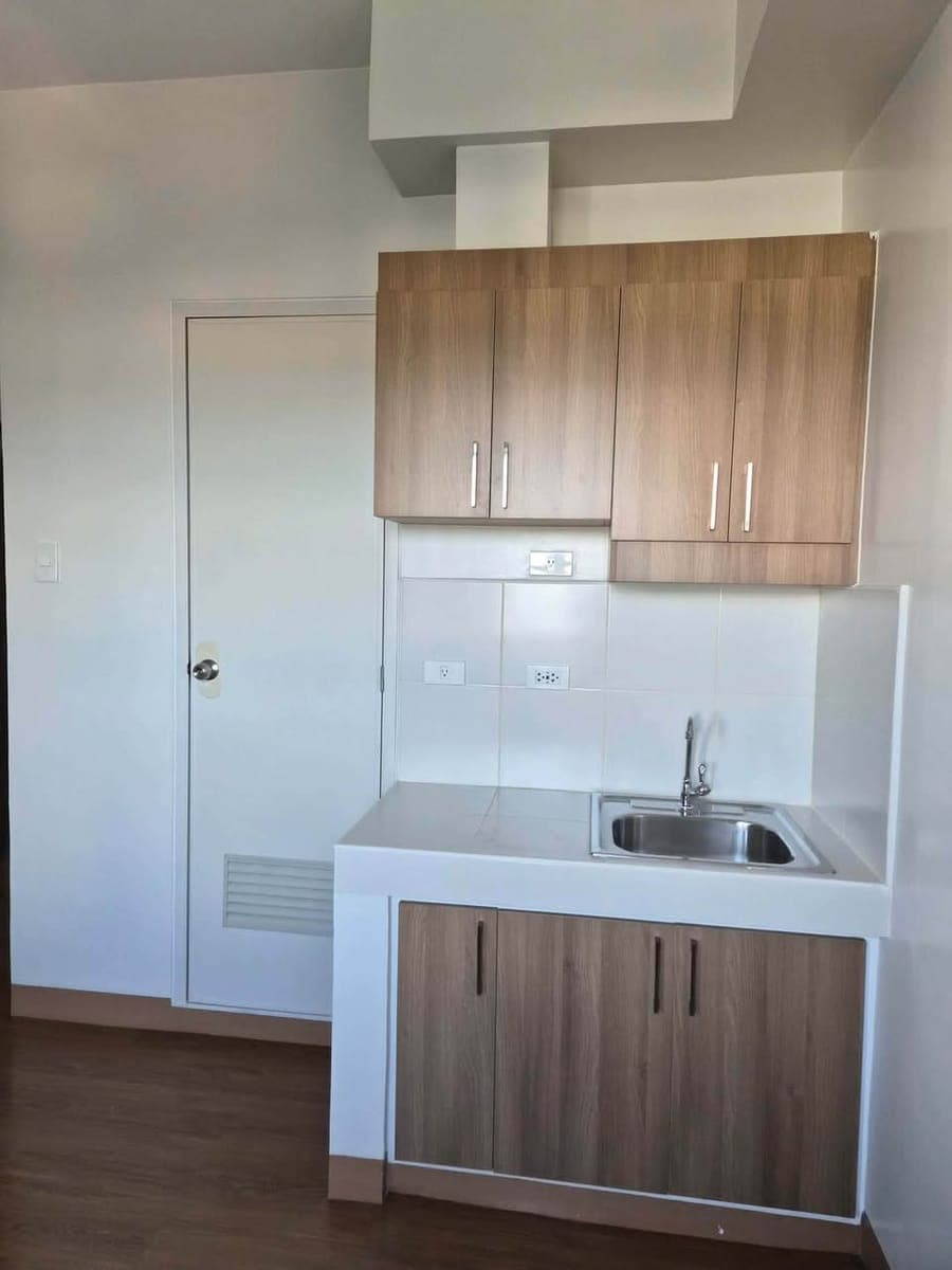 FOR RENT – Brand New - photo 4