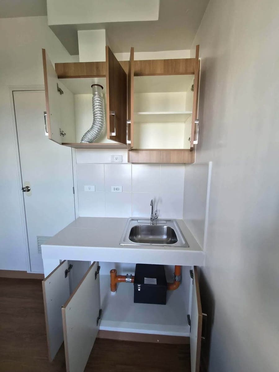 FOR RENT – Brand New - photo 5