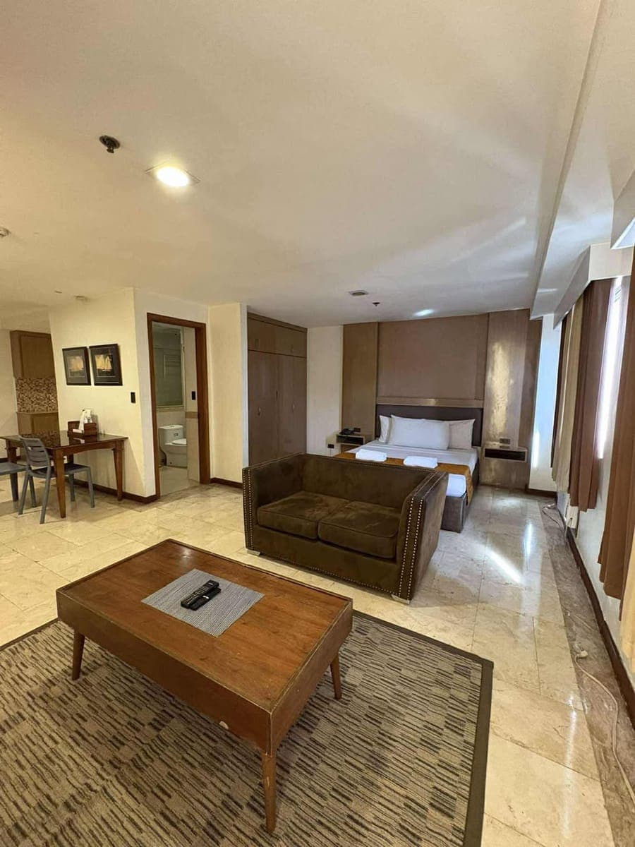❗️STEAL PRICED UNIT 1 + 1 TO MOVE-IN❗️ - photo 1