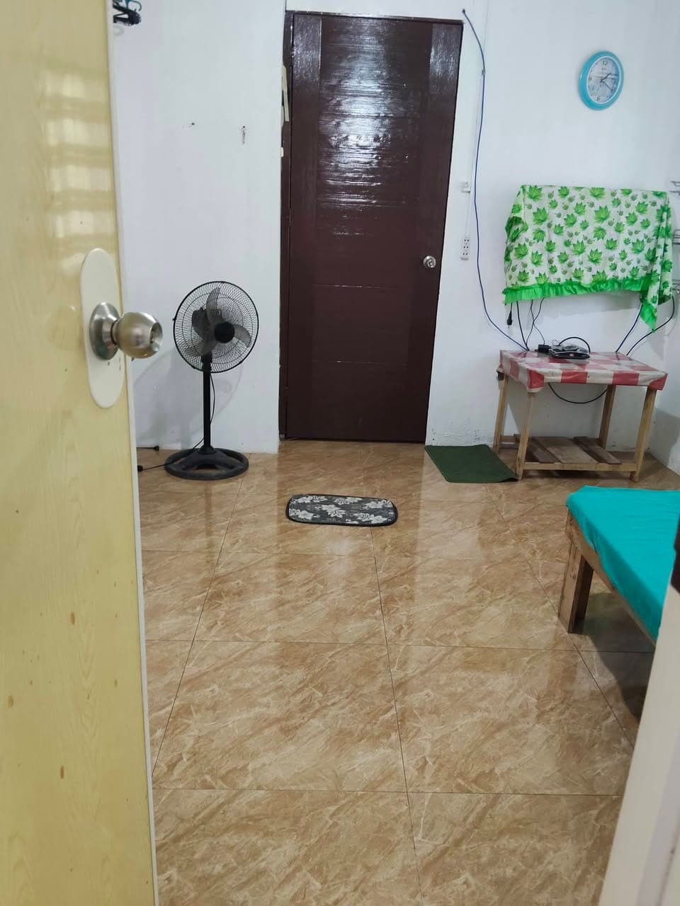 Studio room,..with Aircon,bed and foam,.own c r,sink,..free wifi, free nawasa,..6k,.submeter electri... - photo 1