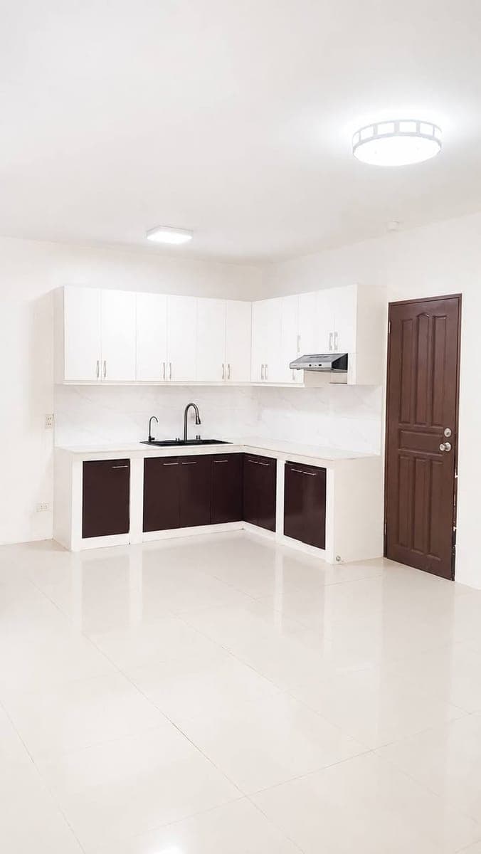 Bungalow for rent at Sitio Seville neopolitan brgy North fairview quezon city - photo 3