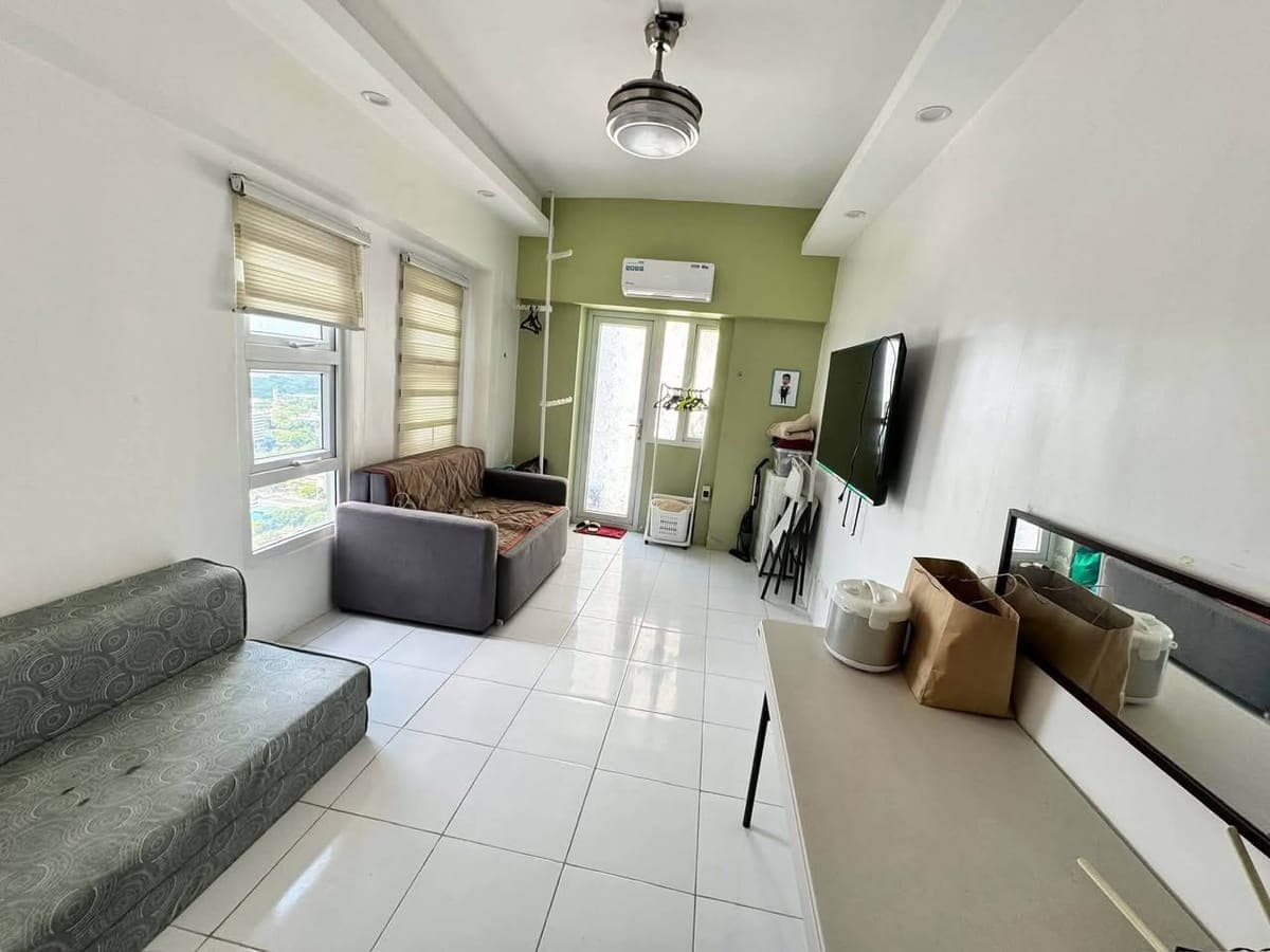 FOR RENT 16K MONTHLY INCLUDED DUES BESIDE MRT KAMUNING - photo 1
