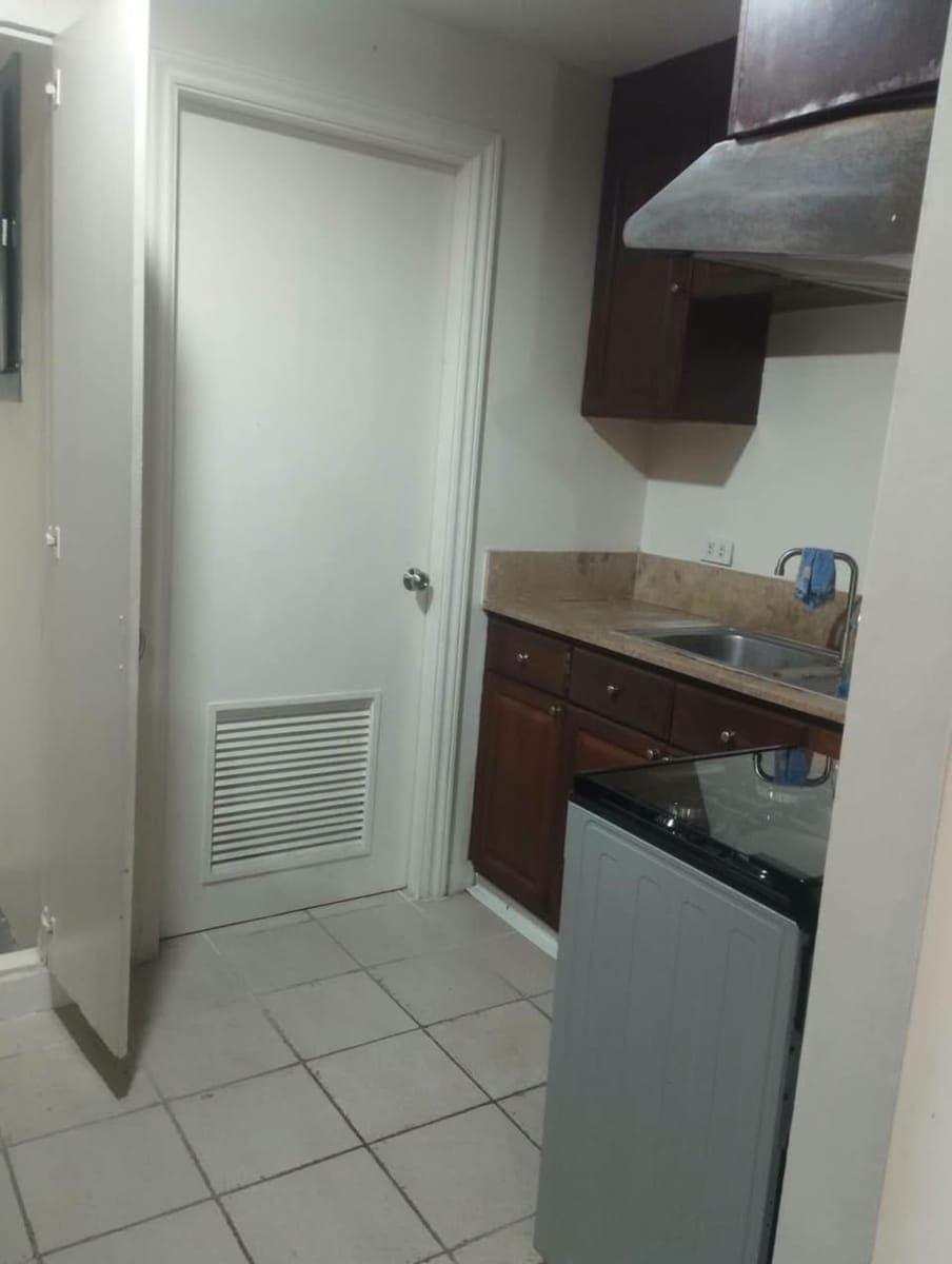 2bedroom makati condo big cut unit w balcony,  90sqm wide unit - photo 4