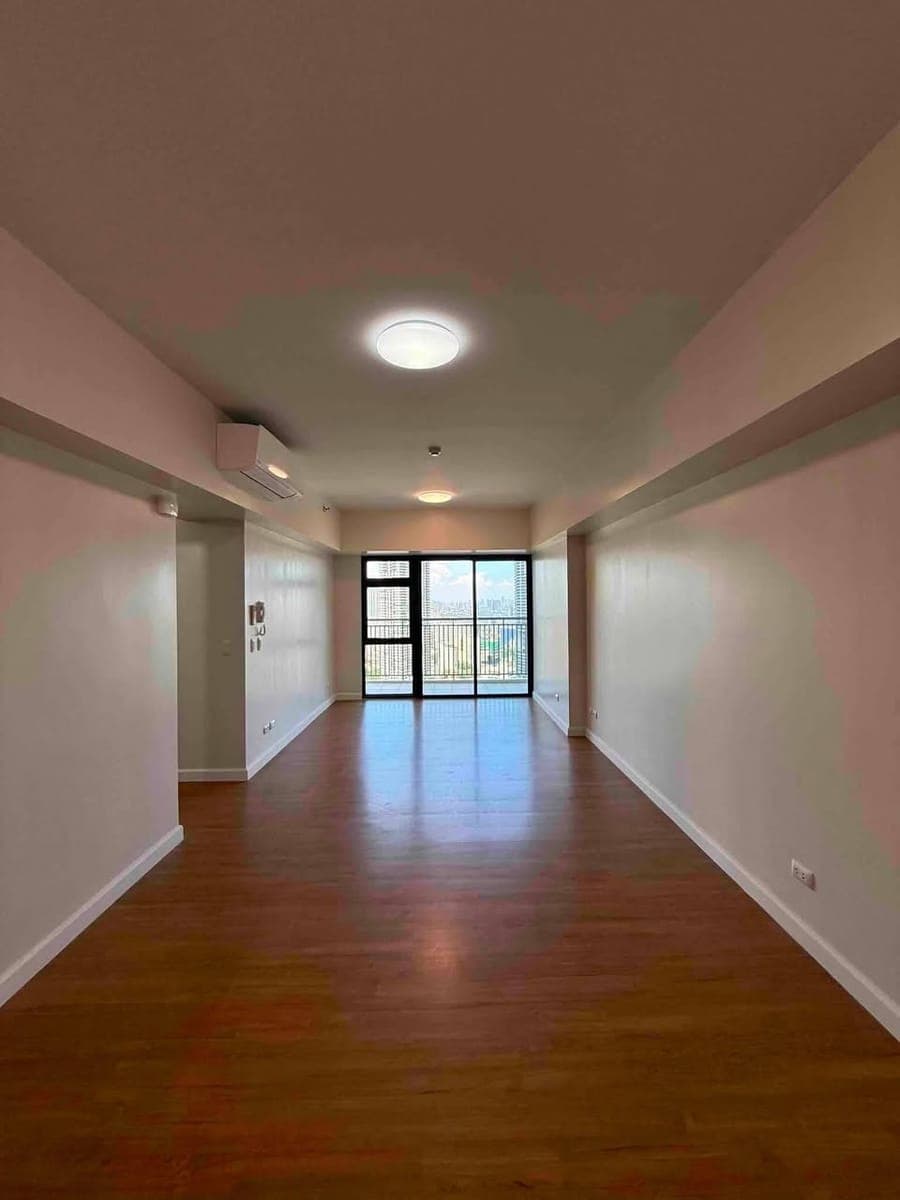 FOR LEASE - photo 1