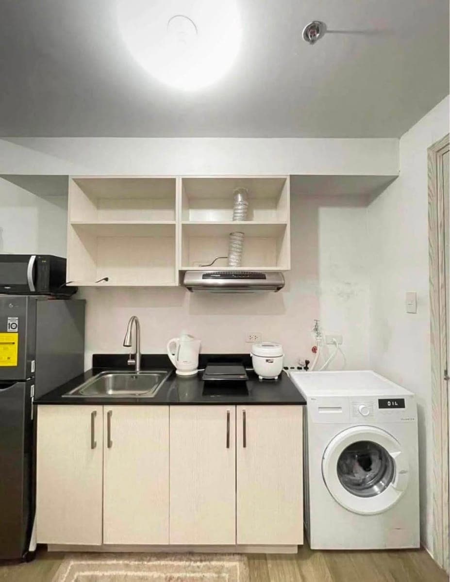 FOR RENT: ₱20,000/month. - Inclusive condo dues - photo 3