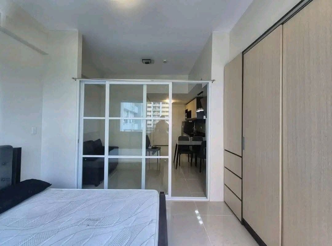 100 WEST MAKATI - photo 3