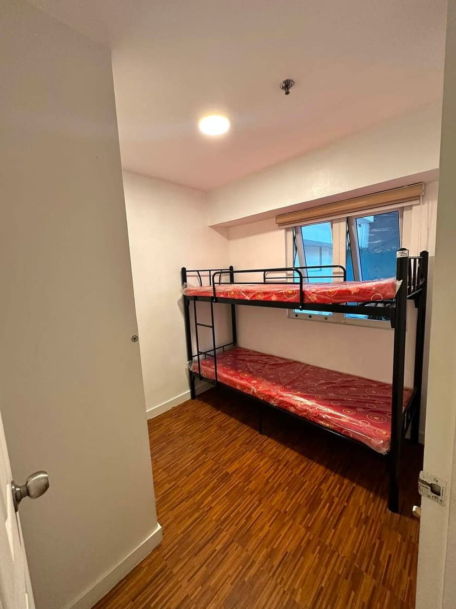 2-3bedroom CONDO SHARING available - photo 3
