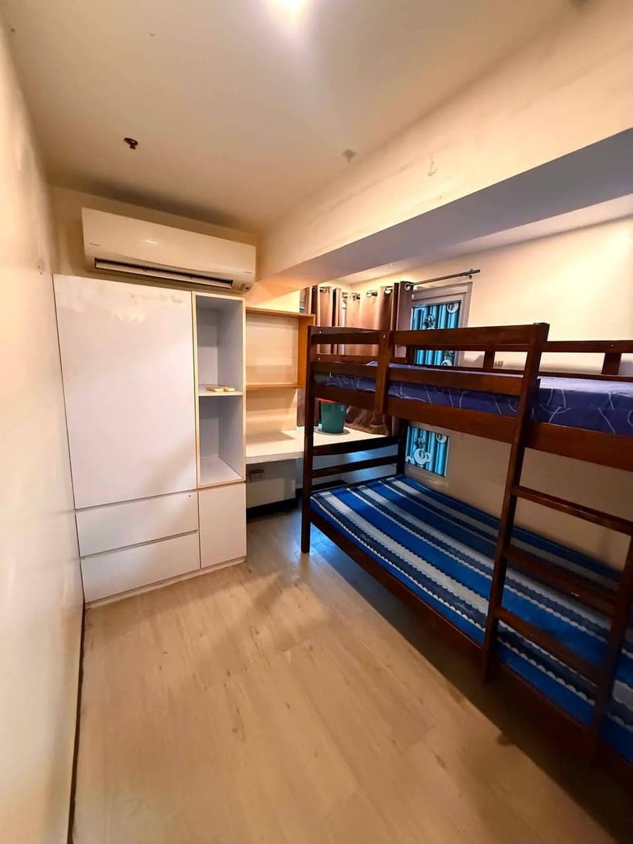 📍 Victoria de Makati Condominium, Washinton st, Brgy. Pio del Pilar, Makati - photo 1