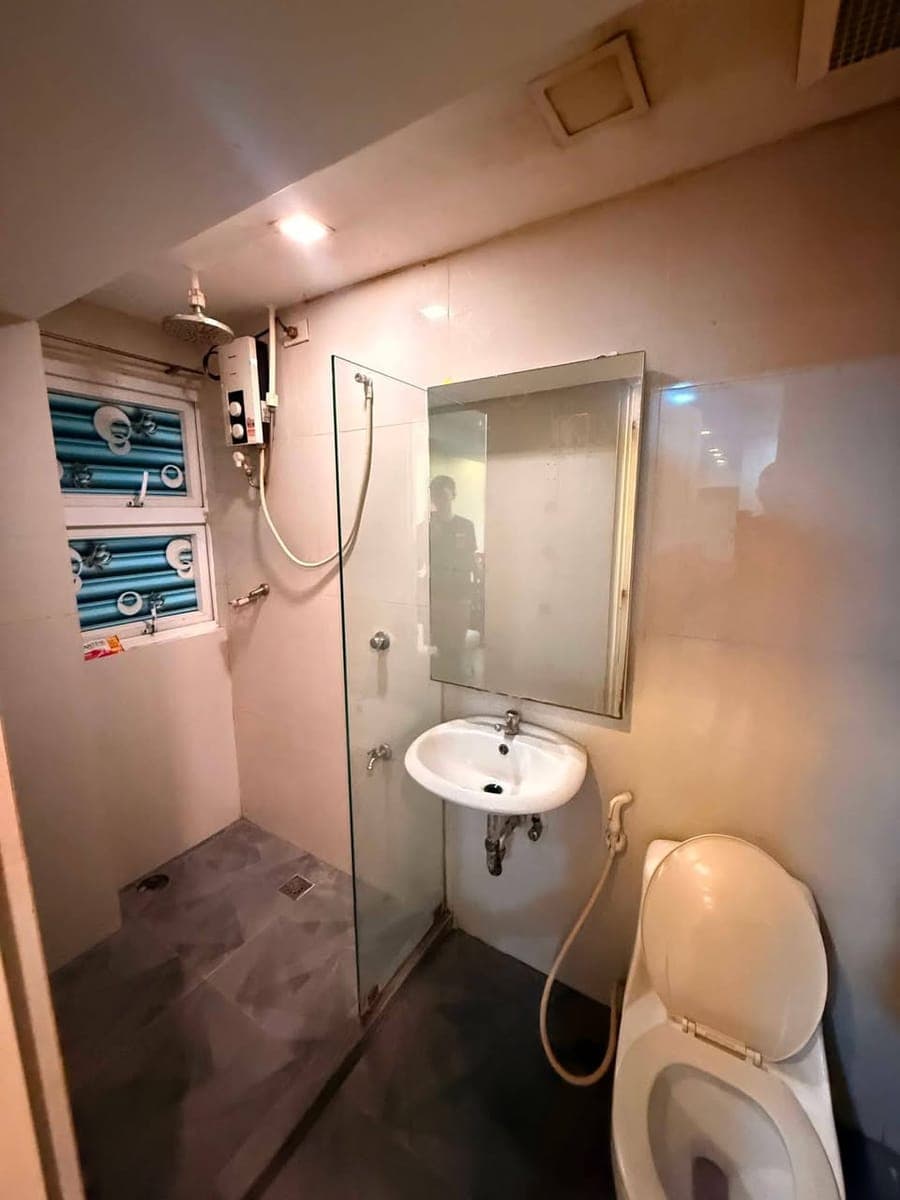 📍 Victoria de Makati Condominium, Washinton st, Brgy. Pio del Pilar, Makati - photo 5
