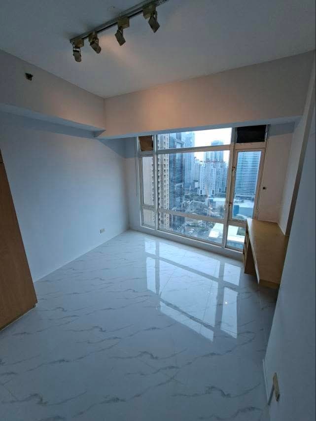 BIG CUT UNIT 1BEDROOM CONDO MAKATI - photo 1