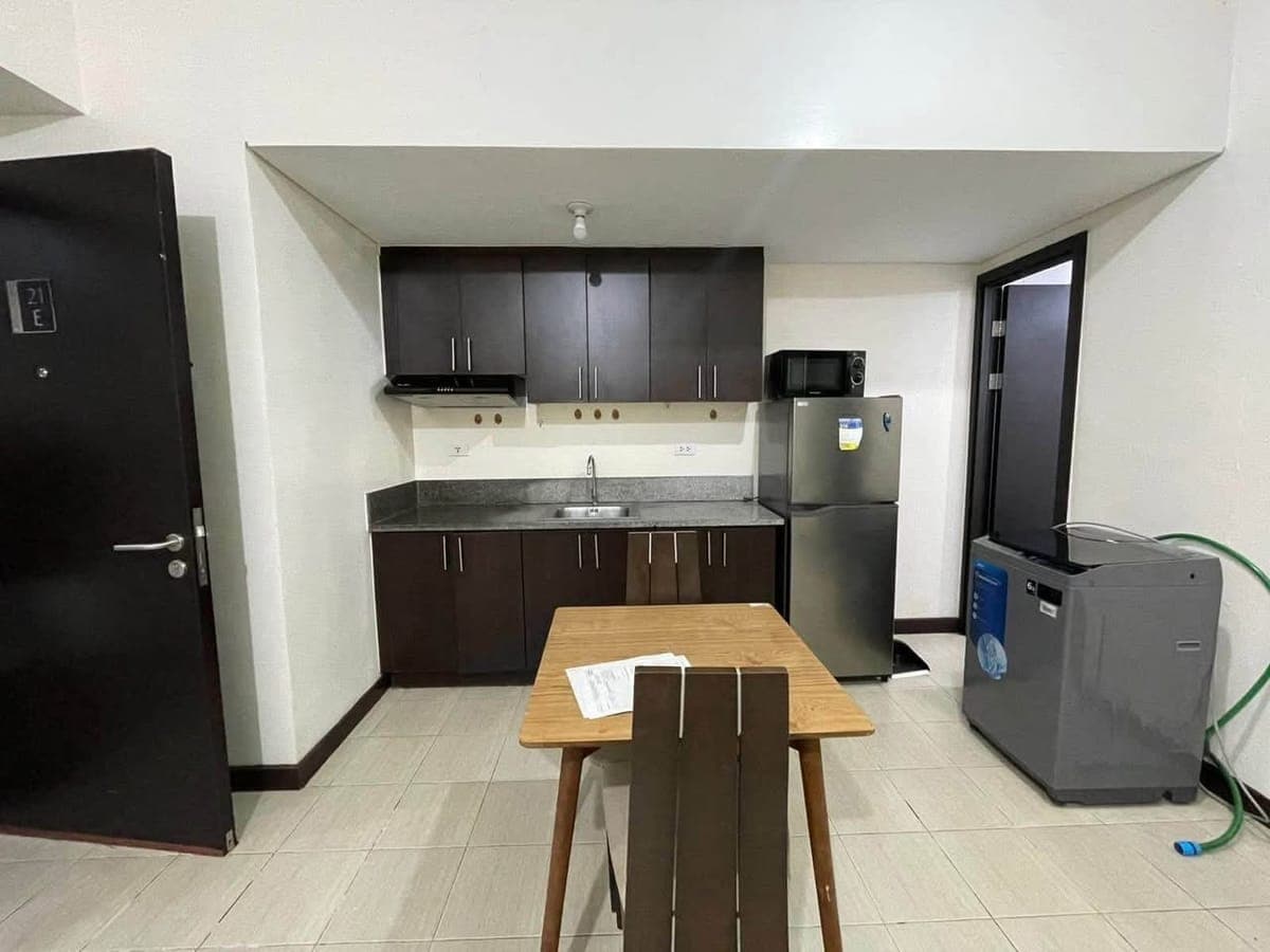 📍 CONDO UNIT FOR LEASE - photo 1