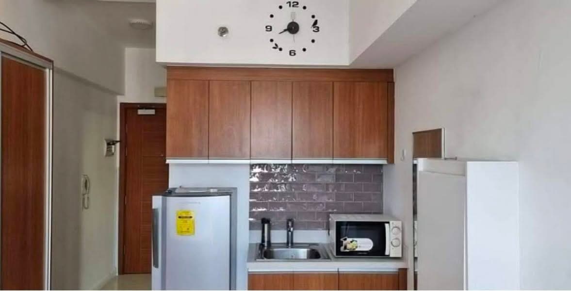 Eton Tower Makati Studio for Lease - photo 1