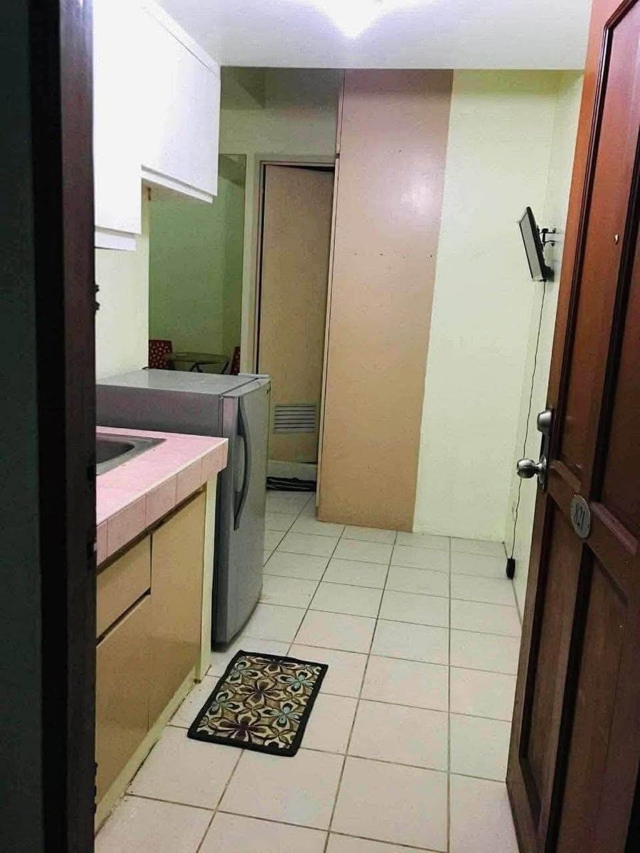 ₱15.8K MONTHLY | STUDIO WITH BALCONY AT CITYLAND MAKATI EXECUTIVE TOWER 1 - photo 4