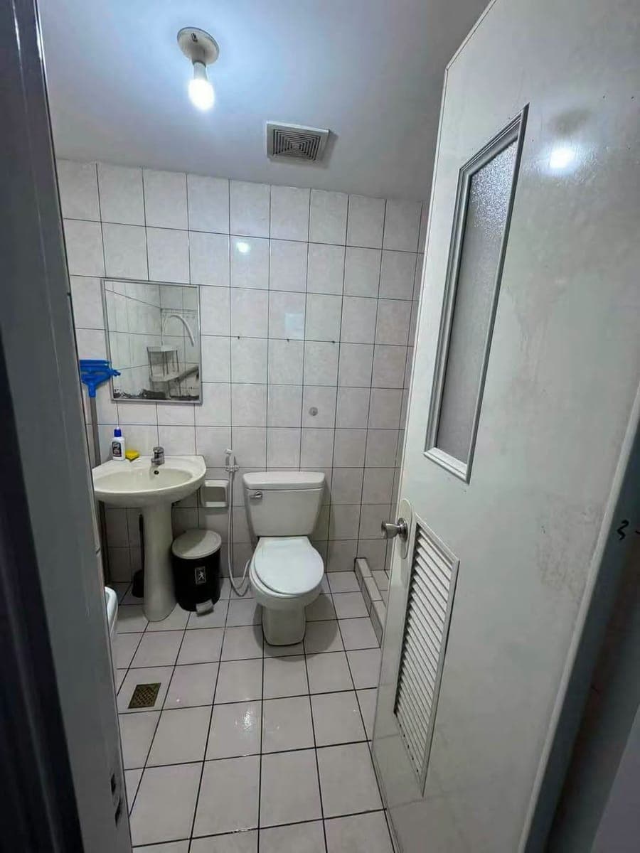 For Lease 3Br in Oriental Garden Makati - photo 3