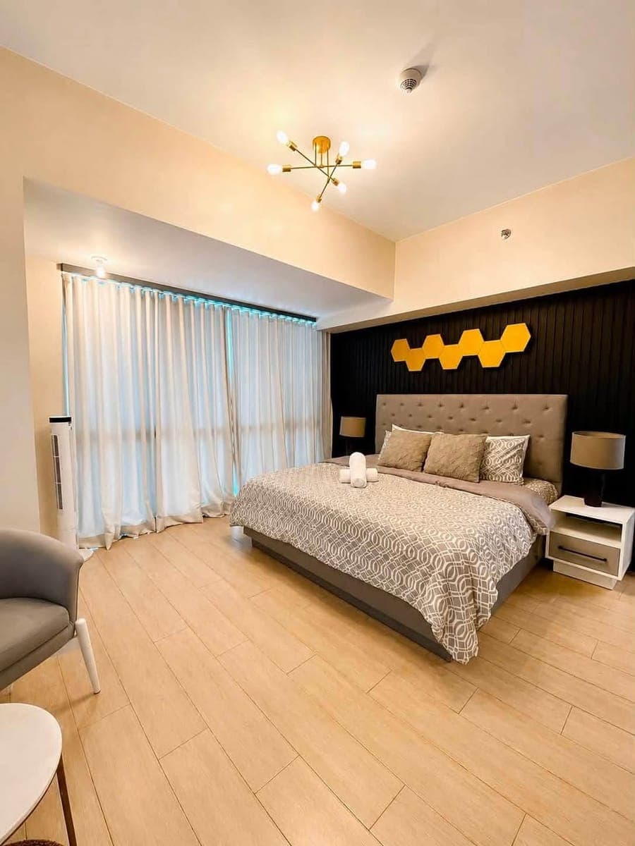 75K | One Eastwood Avenue Tower 1 - photo 3