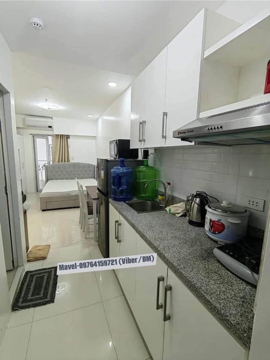 🏢 FOR RENT – Fully Furnished Studio Condo Unit with Balcony - photo 1