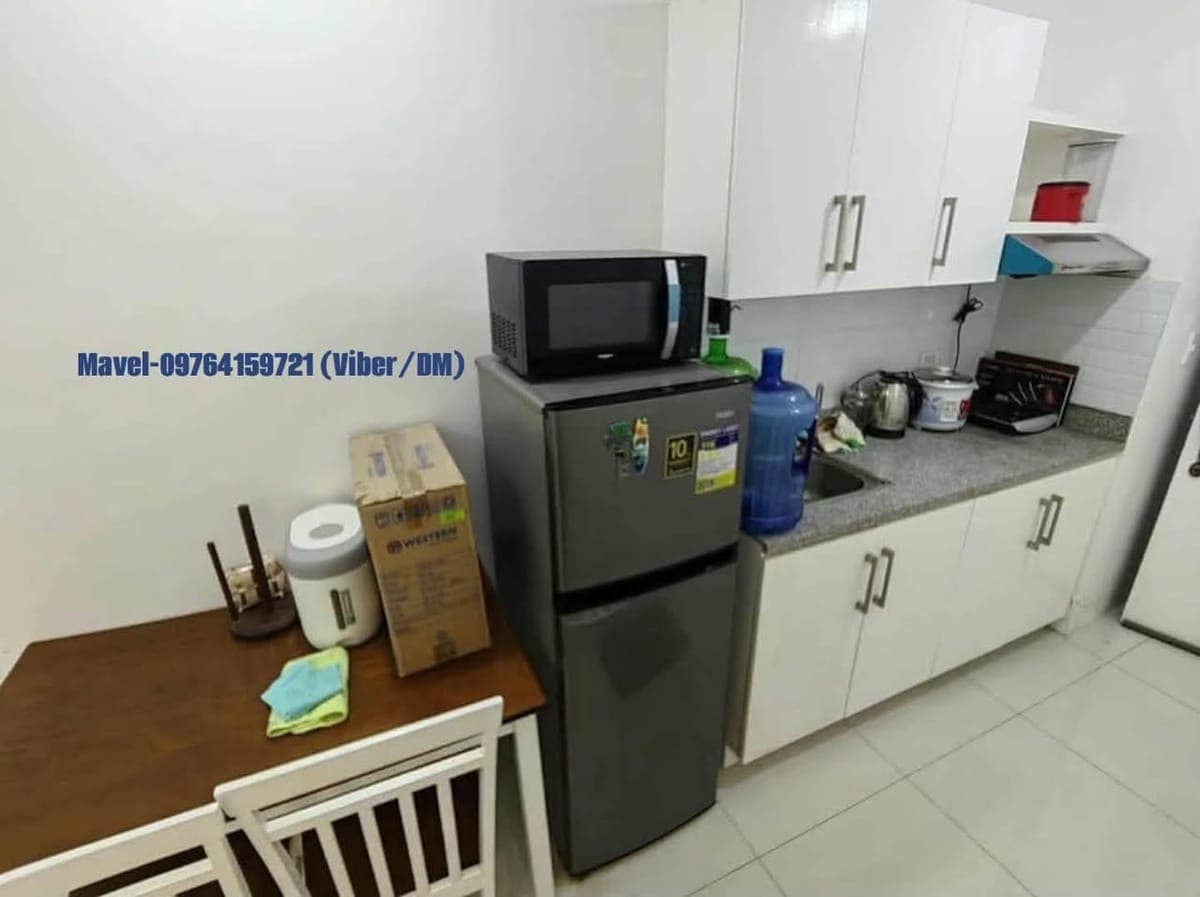 🏢 FOR RENT – Fully Furnished Studio Condo Unit with Balcony - photo 2