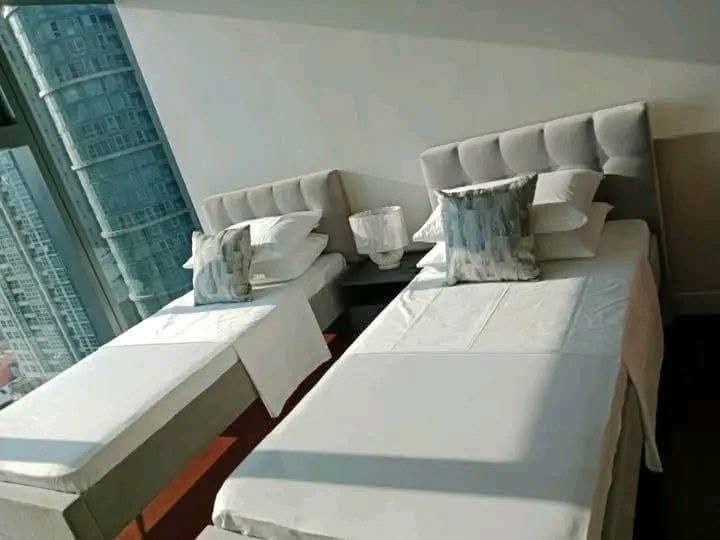 ₱200K MONTHLY | 3-BEDROOM AT GRAND HYATT NORTH TOWERS - photo 2