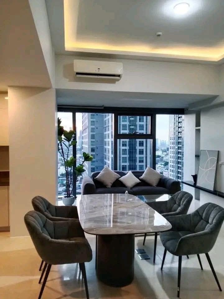₱200K MONTHLY | 3-BEDROOM AT GRAND HYATT NORTH TOWERS - photo 4