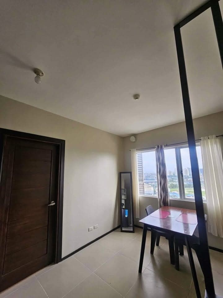 One-Bedroom Unit for Rent - photo 2