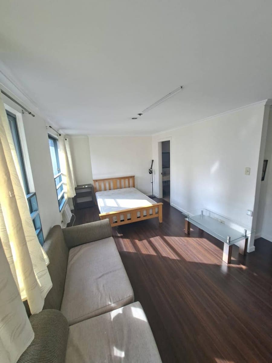 West of ayala makati condo, near RCbc tower and Makati med Ceu - photo 4