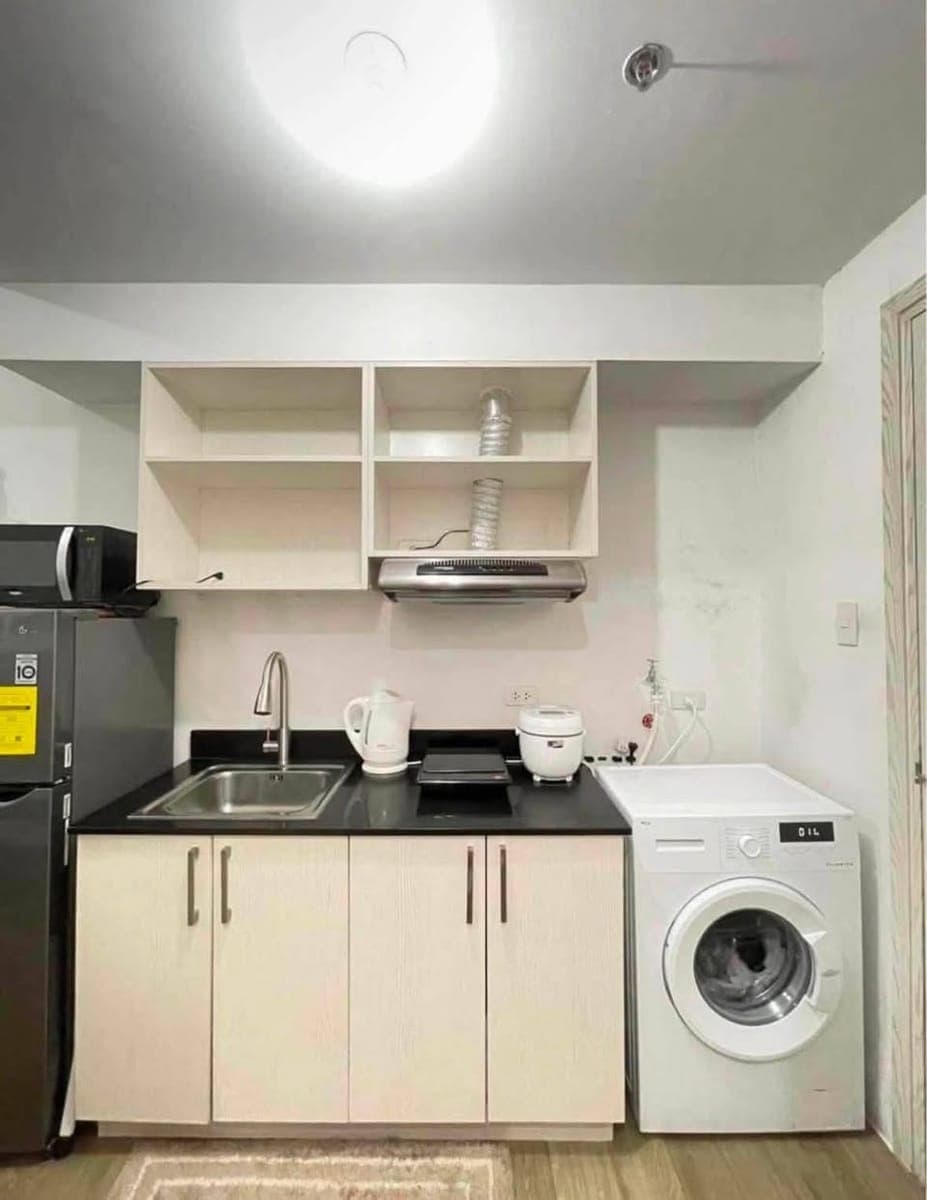 FOR RENT: ₱19,000/month. - Inclusive condo dues - photo 3