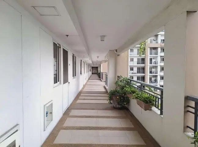 𝐅𝐎𝐑 𝐑𝐄𝐍𝐓: 2BR Semi-furnished Unit with Parking Slot at The Amaryllis, Quezon City - photo 1