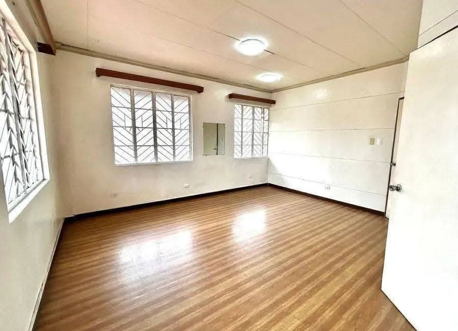 Big House for Rent near Ateneo de Manila, QC - photo 1