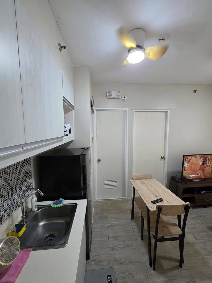 🏙️ FOR RENT — Fully Furnished 1 Bedroom Condo at Amaia Skies Cubao Tower 2 - photo 1
