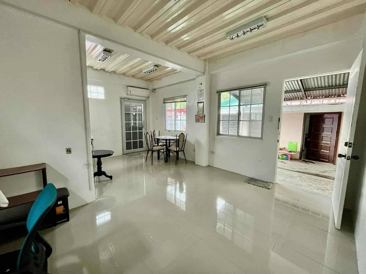 Studio unit For rent - photo 1