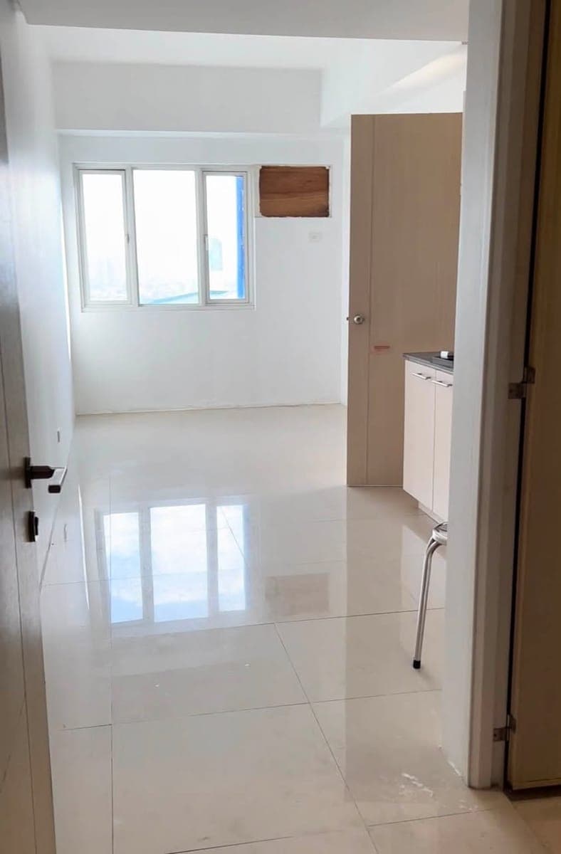 For Lease: Blue Residences, 1BR Unit ✨ - photo 1