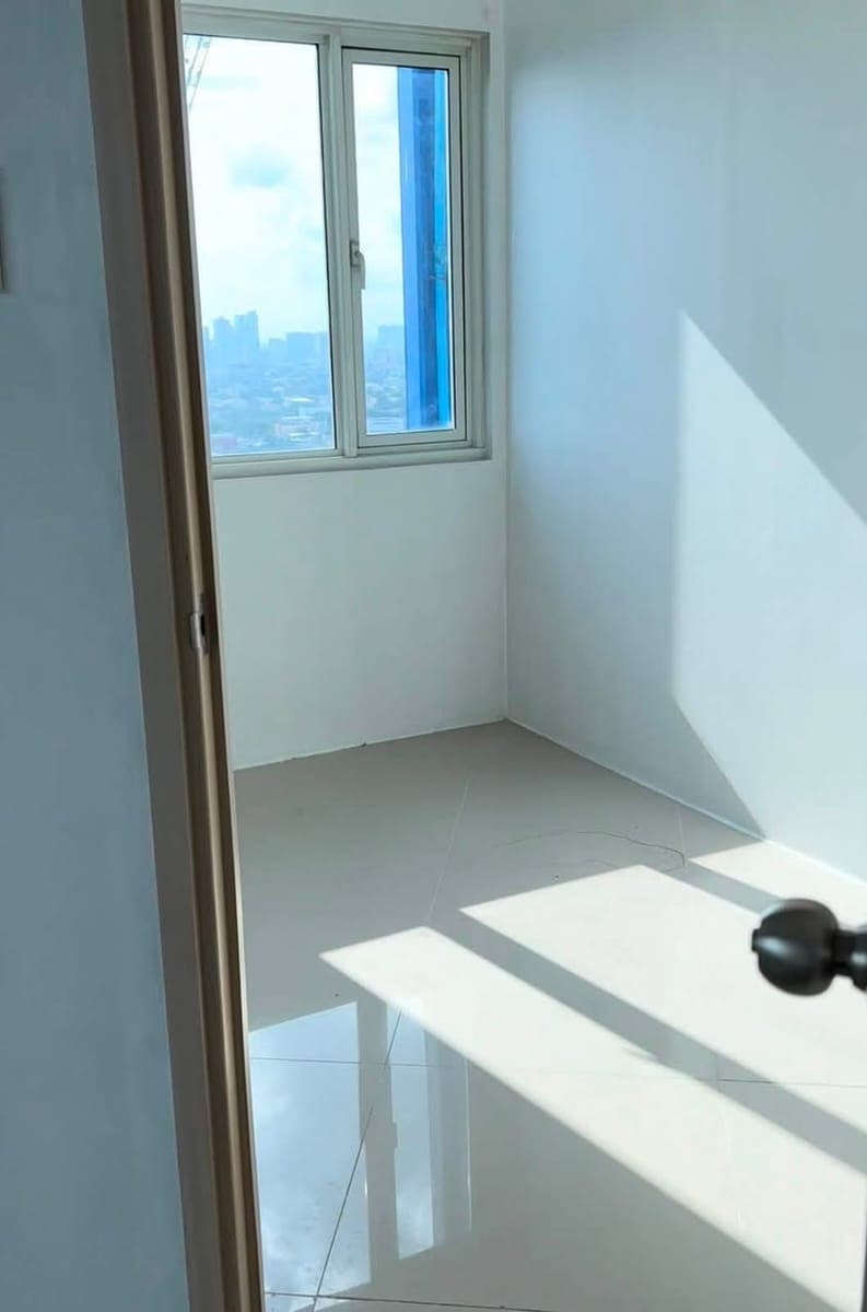 For Lease: Blue Residences, 1BR Unit ✨ - photo 3