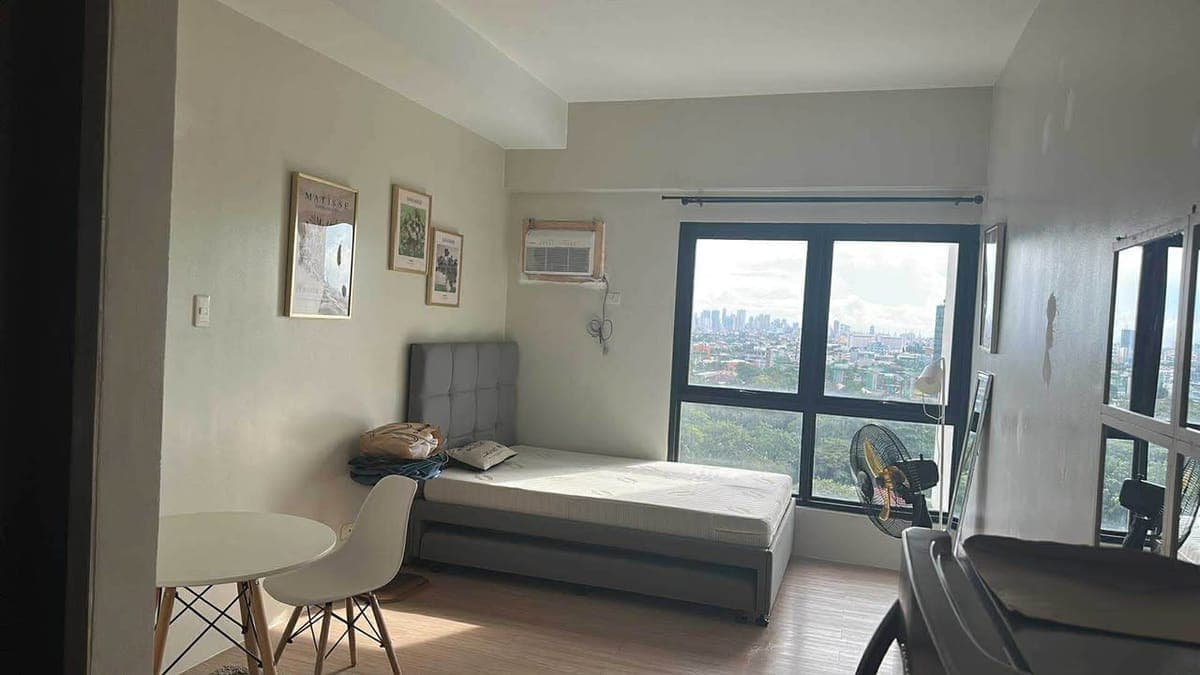 ✨ MOVE-IN READY | FULLY FURNISHED STUDIO FOR RENT - photo 1