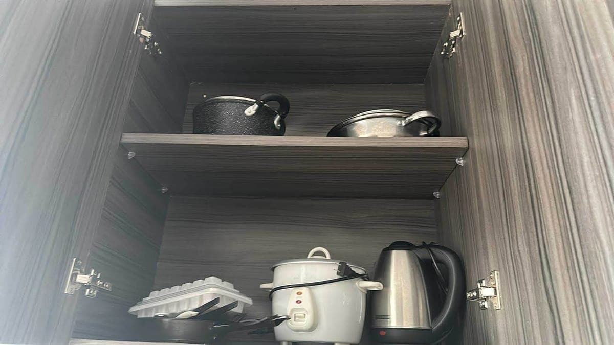 ✨ MOVE-IN READY | FULLY FURNISHED STUDIO FOR RENT - photo 5