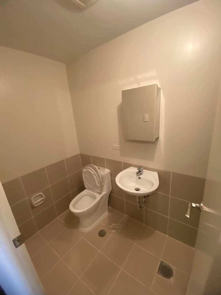 For Rent: Brand-New 1-Bedroom Unit (30 sqm) ₱18K / Per month - photo 2