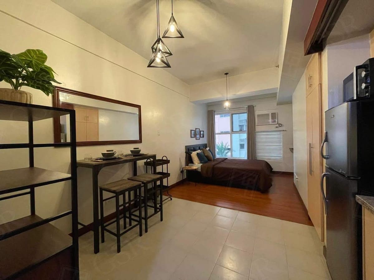 Paseo de Roces unit for Rent - photo 1