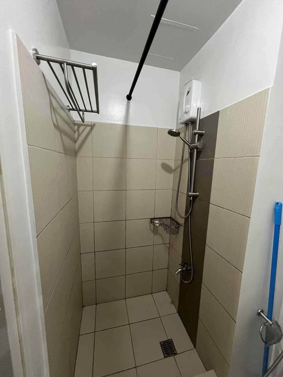 FOR RENT: ₱16,500/month. | Inclusive association dues - photo 5