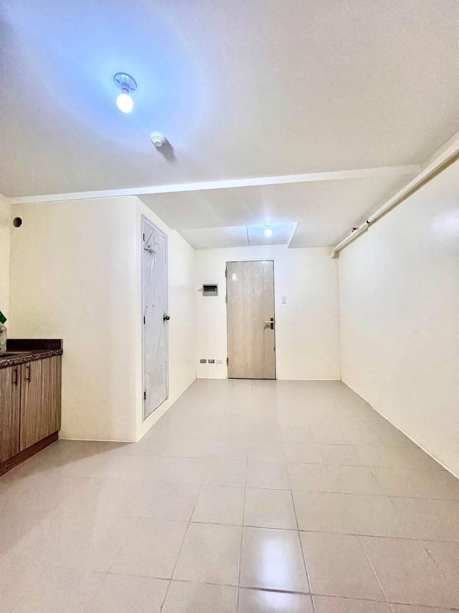 For rent condo unit. - photo 3