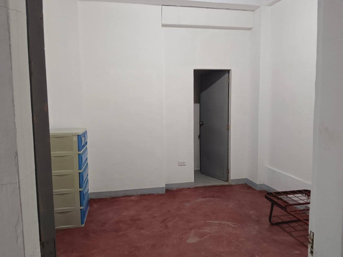 Available ROOM For RENT on March 28th with Comfort Room - photo 3