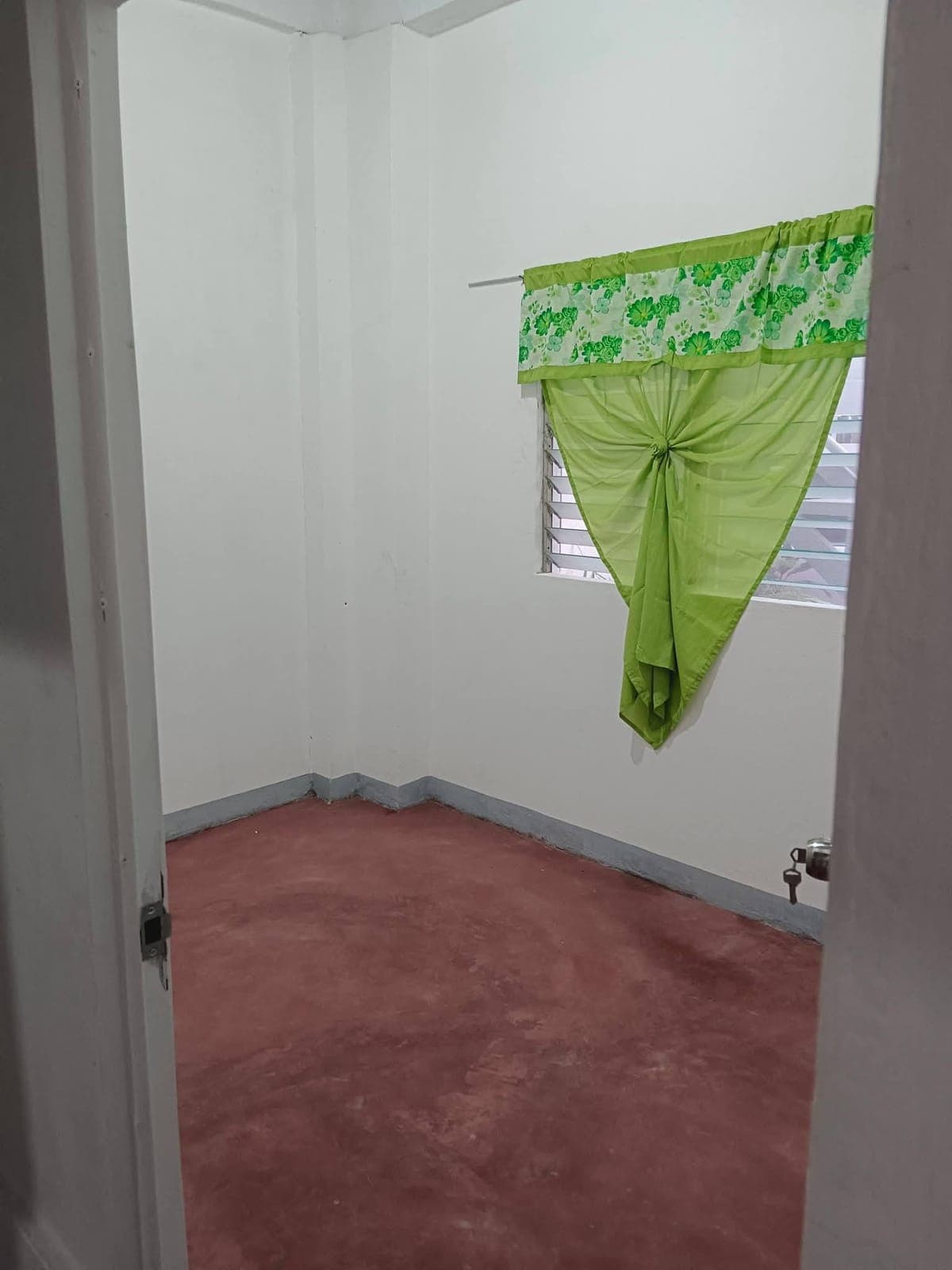 Available ROOM For RENT on March 28th with Comfort Room - photo 4