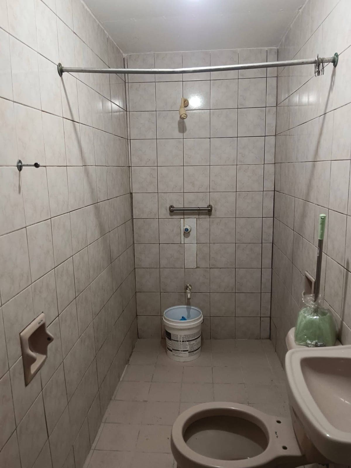 Available ROOM For RENT on March 28th with Comfort Room - photo 5