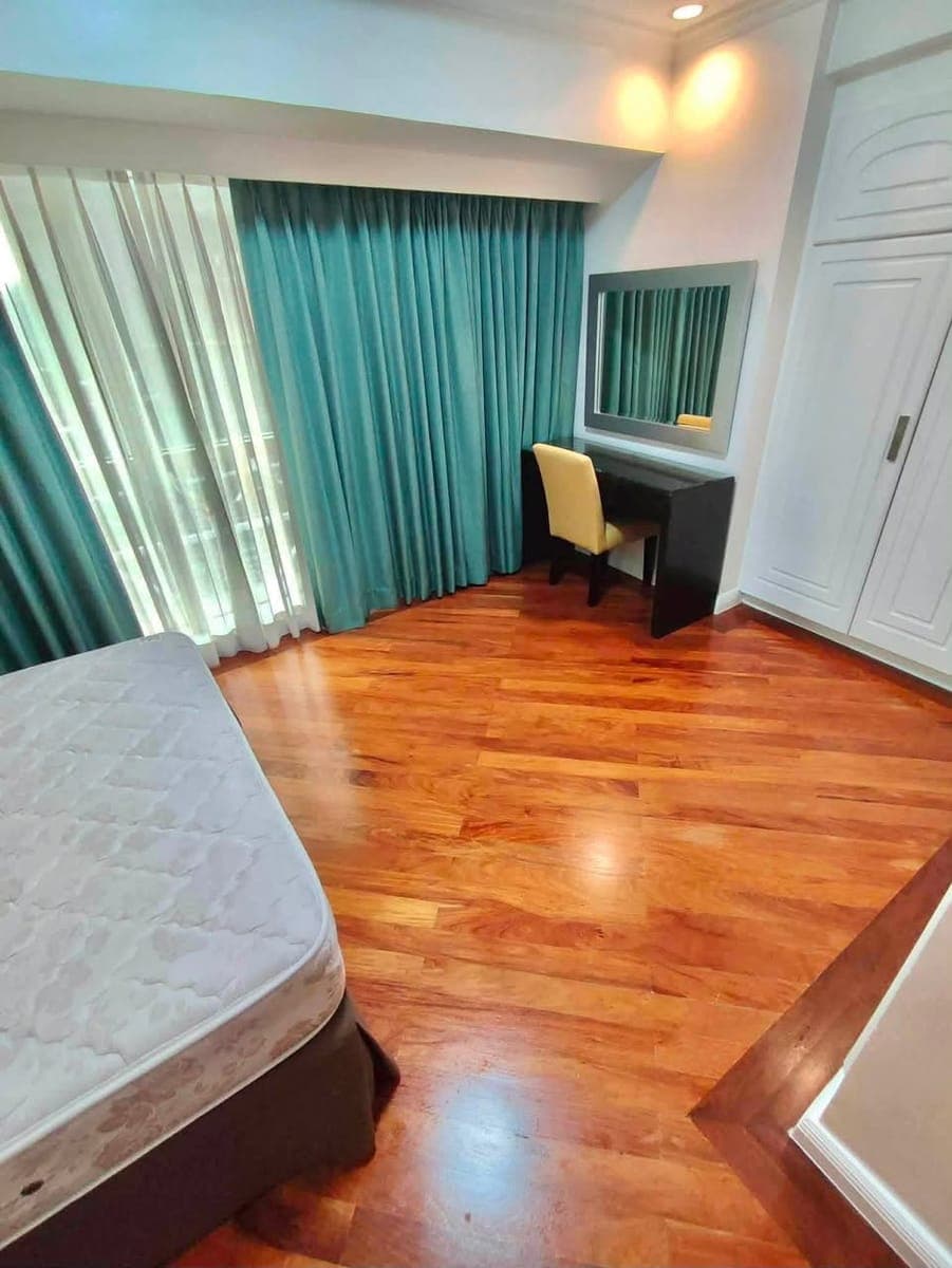 120k MONTHLY‼️2-BEDROOM LUXURY UNIT AT SALCEDO VILLAGE THE FORBES TOWER, MAKATI CITY - photo 3