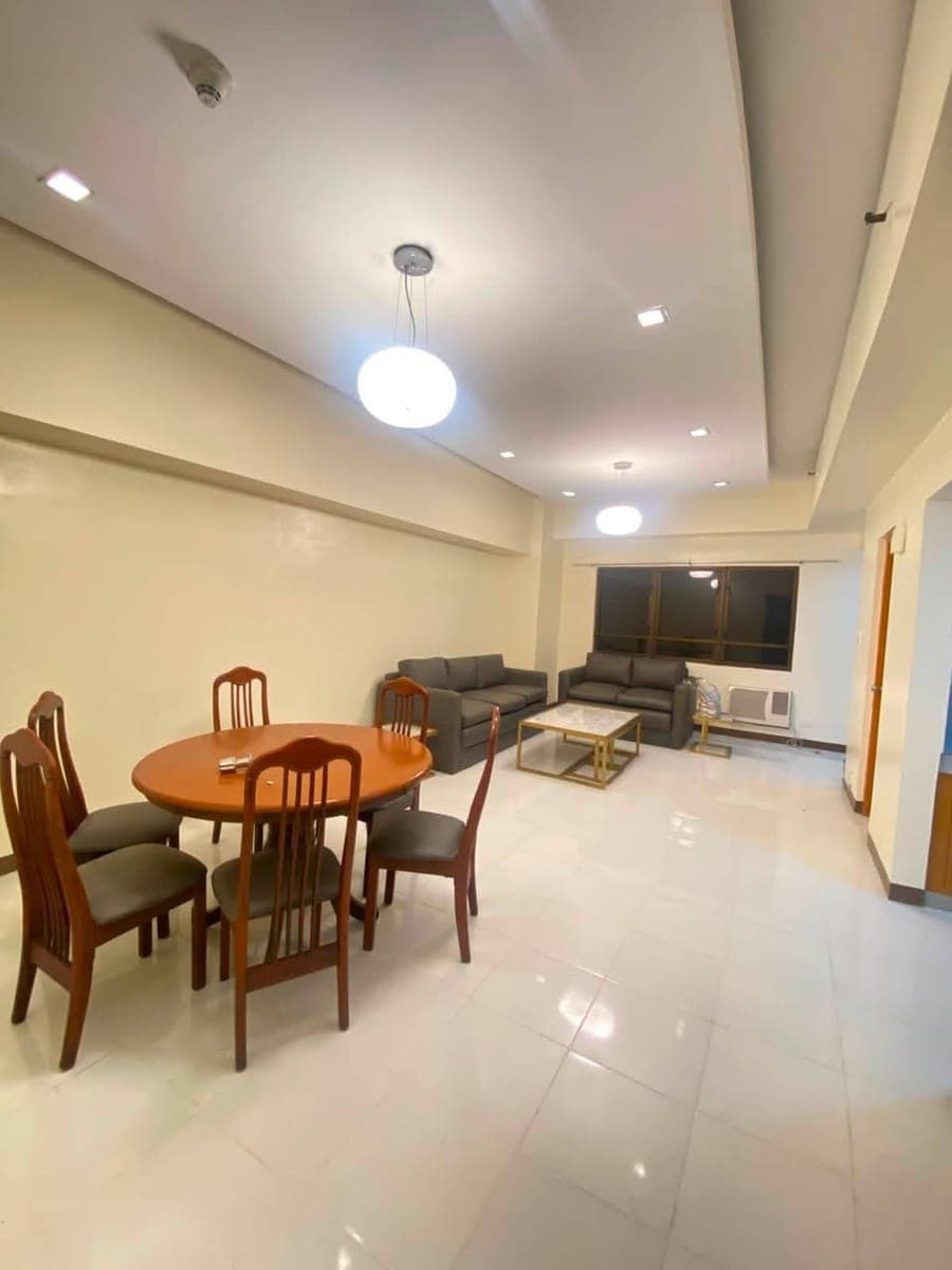 Newly renovated 2BR FOR RENT IN BSA Mansion - photo 5