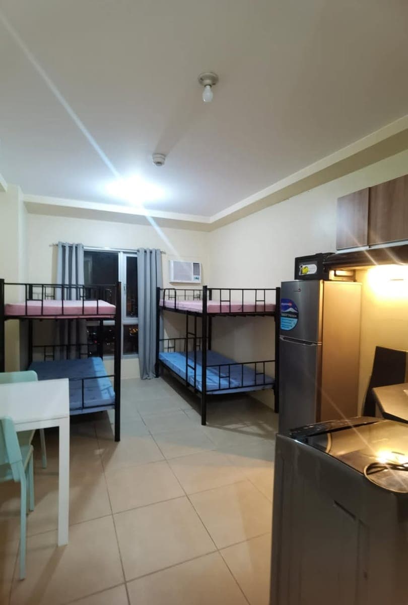 BEDSPACE/CONDO SHARE - photo 2