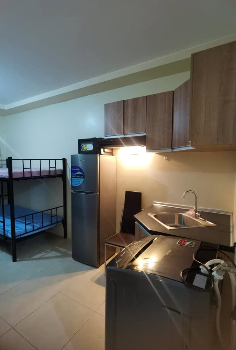 BEDSPACE/CONDO SHARE - photo 3