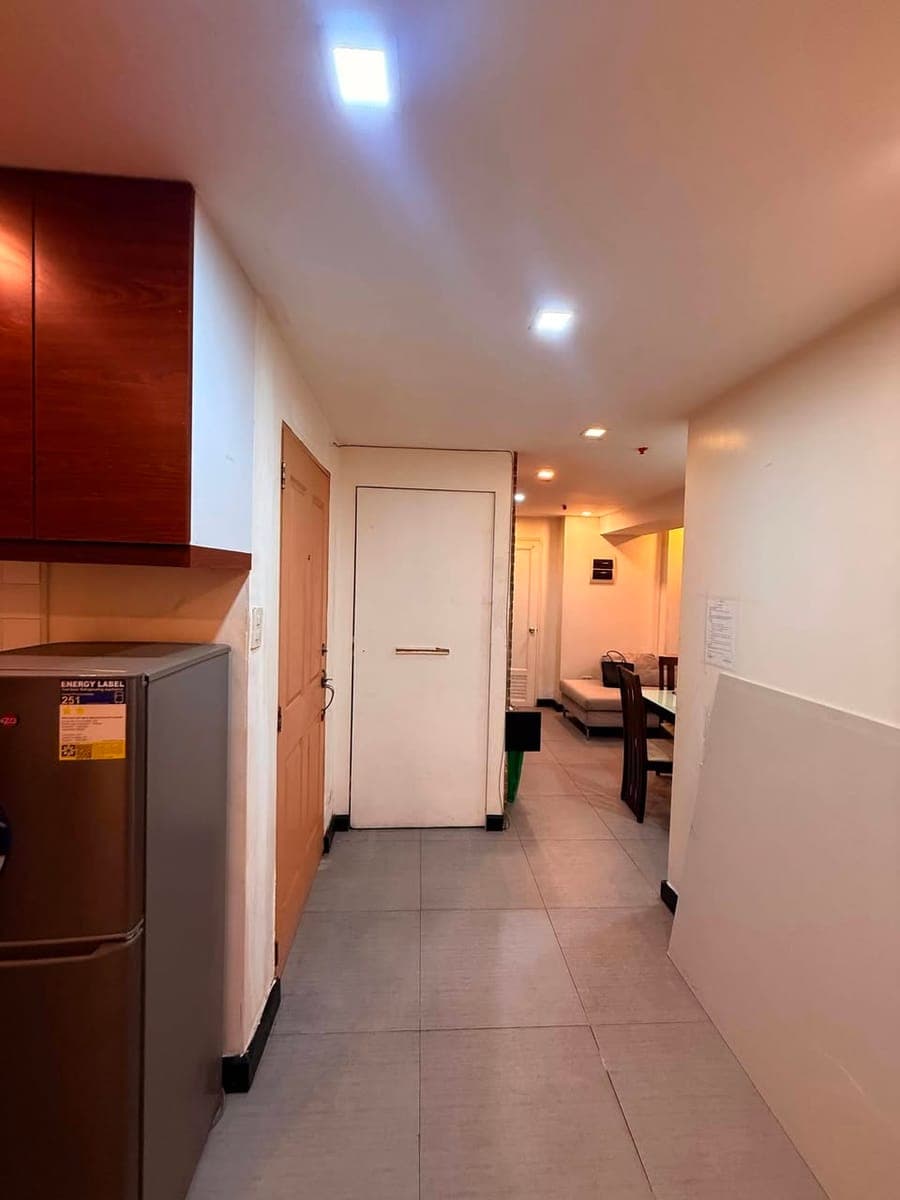 📍 Victoria de Makati Condominium, Washinton st, Brgy. Pio del Pilar, Makati - photo 1