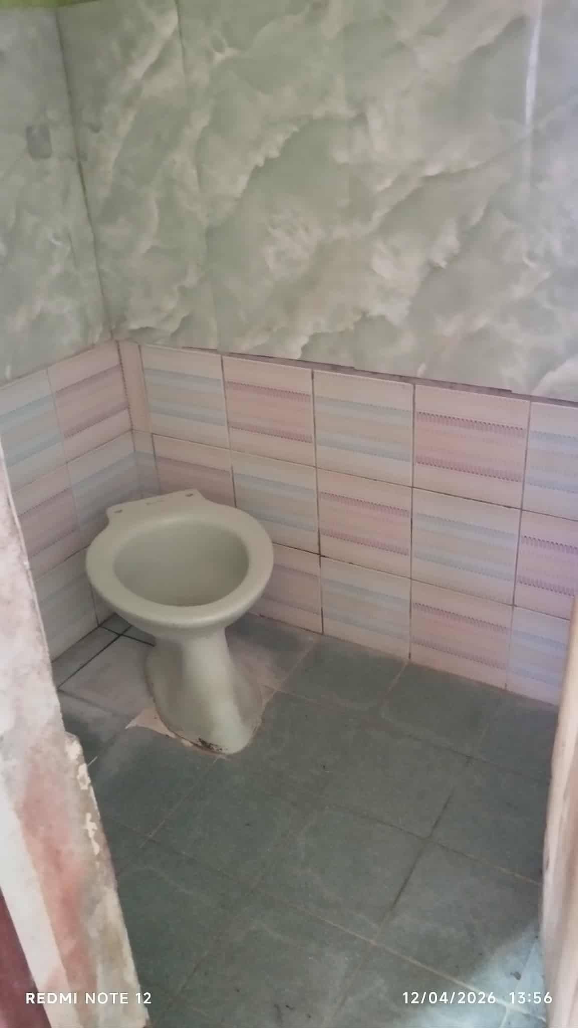 @highlight bka po my nag hahanap sa inyo house for rent 2 storey po ito my own sink at cr good for 2... - photo 1