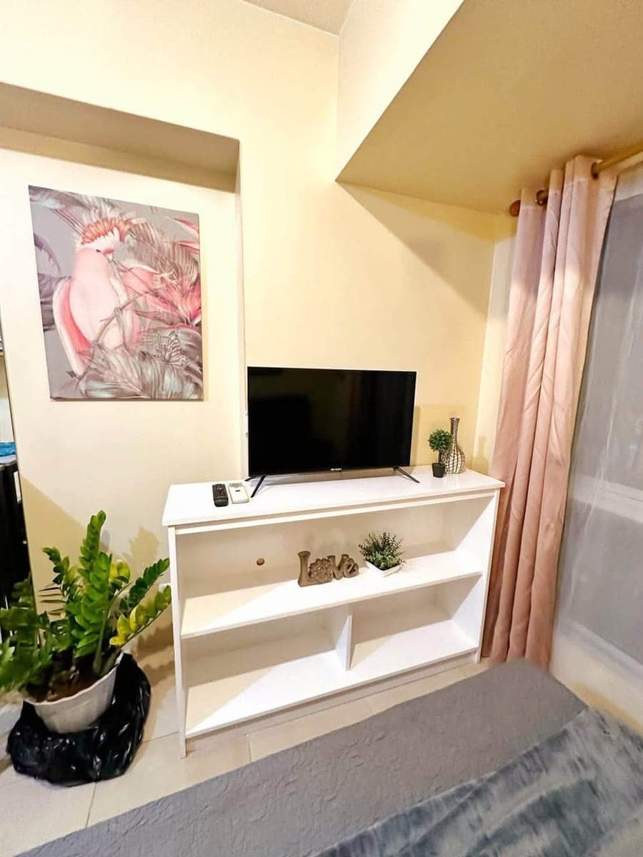 Interior Studio with balcony in Avida Asten, Makati - photo 4