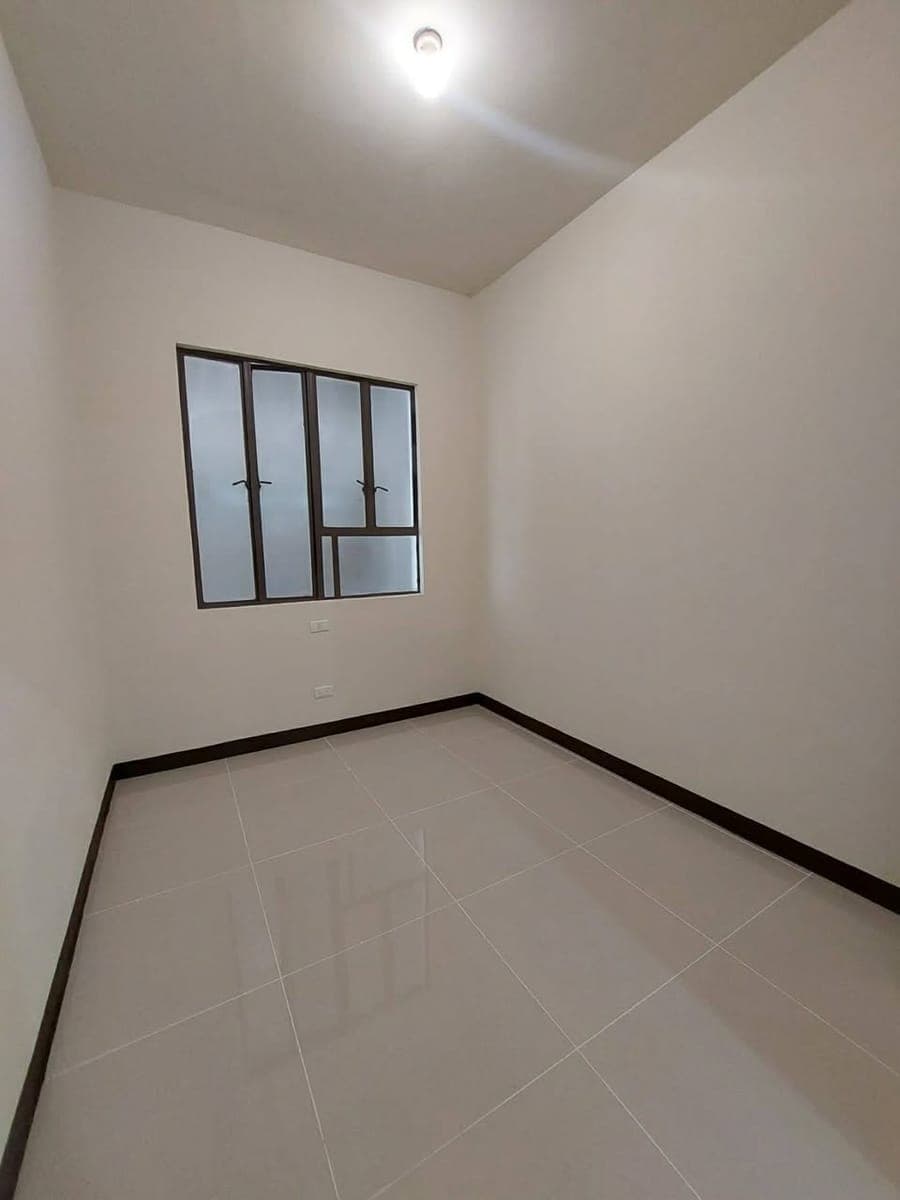 ‼️ Condo for Rent ‼️ - photo 1