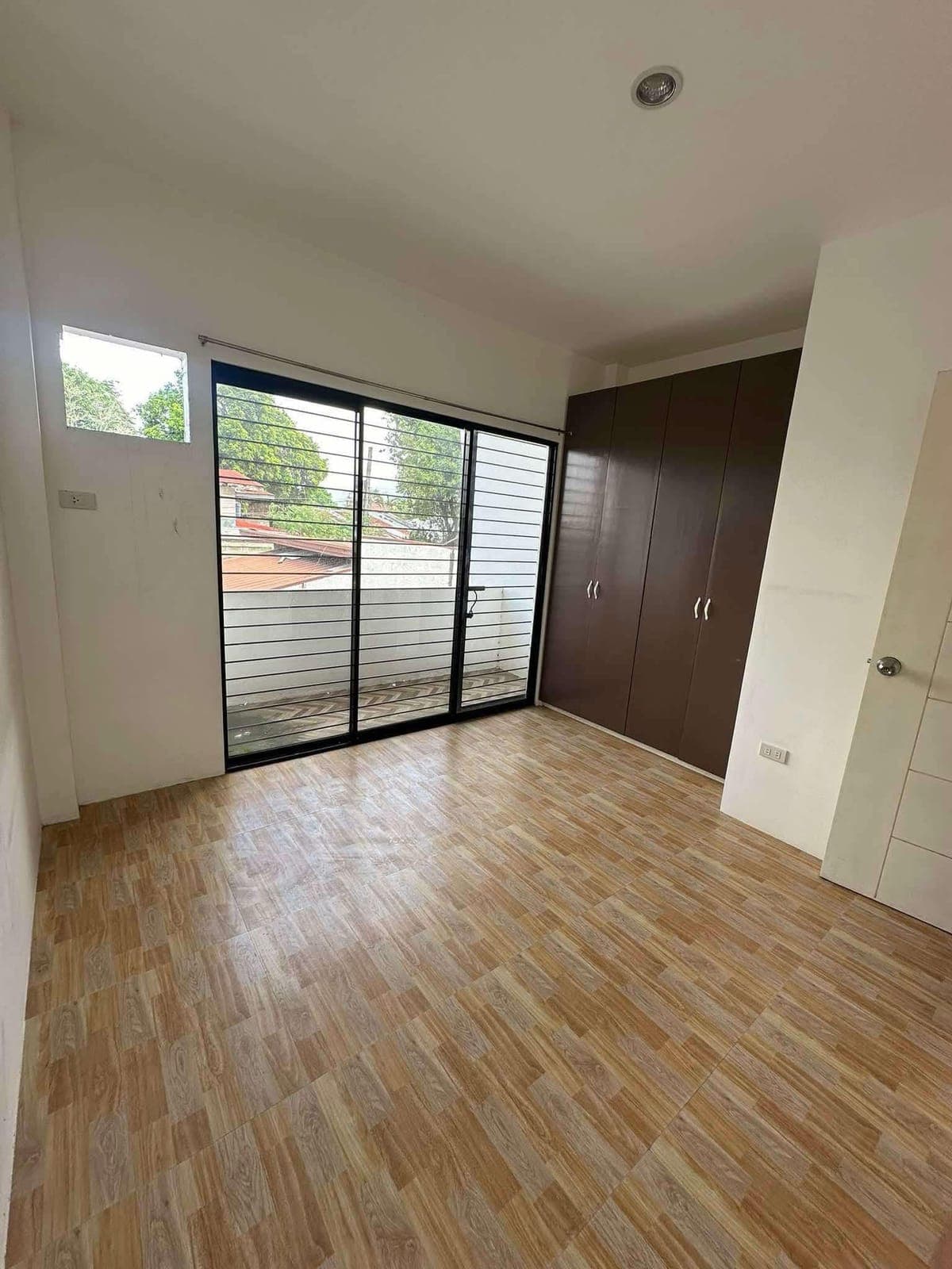 2-storey Unfurnished Apartment for Rent (MOVE IN READY) - photo 6